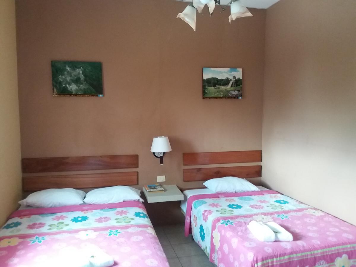 Hotel Y Restaurante El Muelle El Remate Ngoại thất bức ảnh
