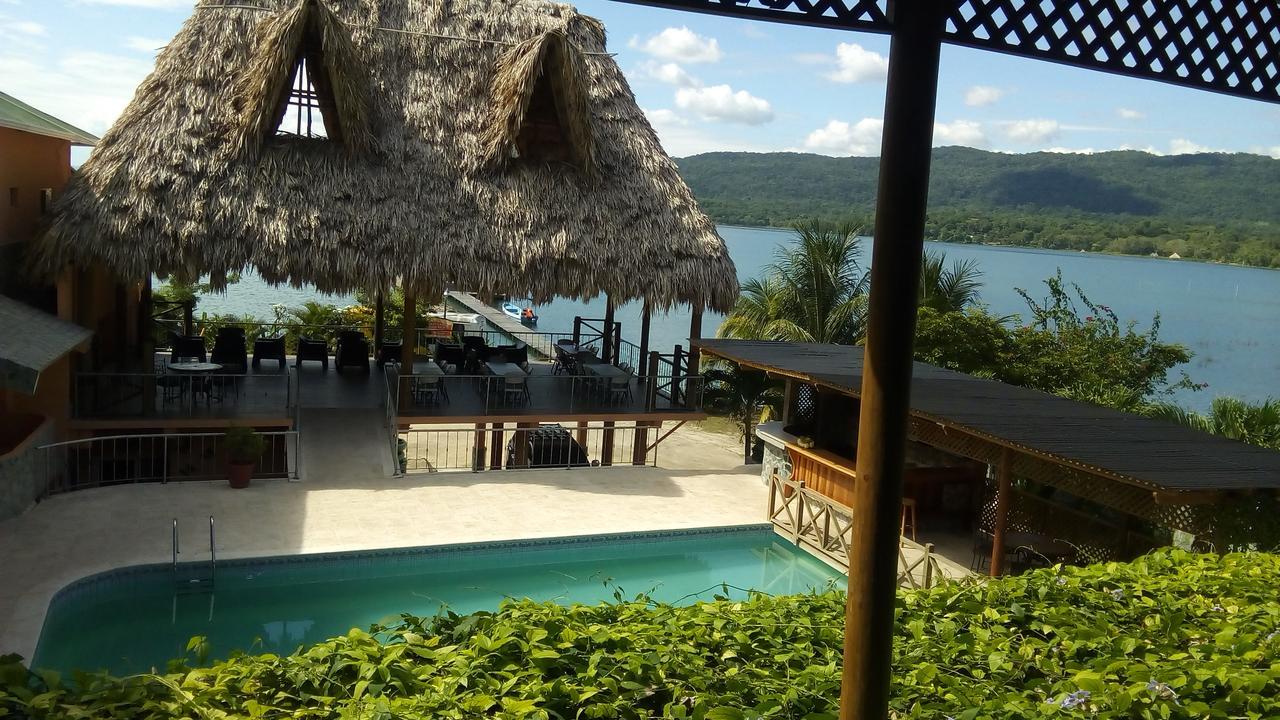 Hotel Y Restaurante El Muelle El Remate Ngoại thất bức ảnh